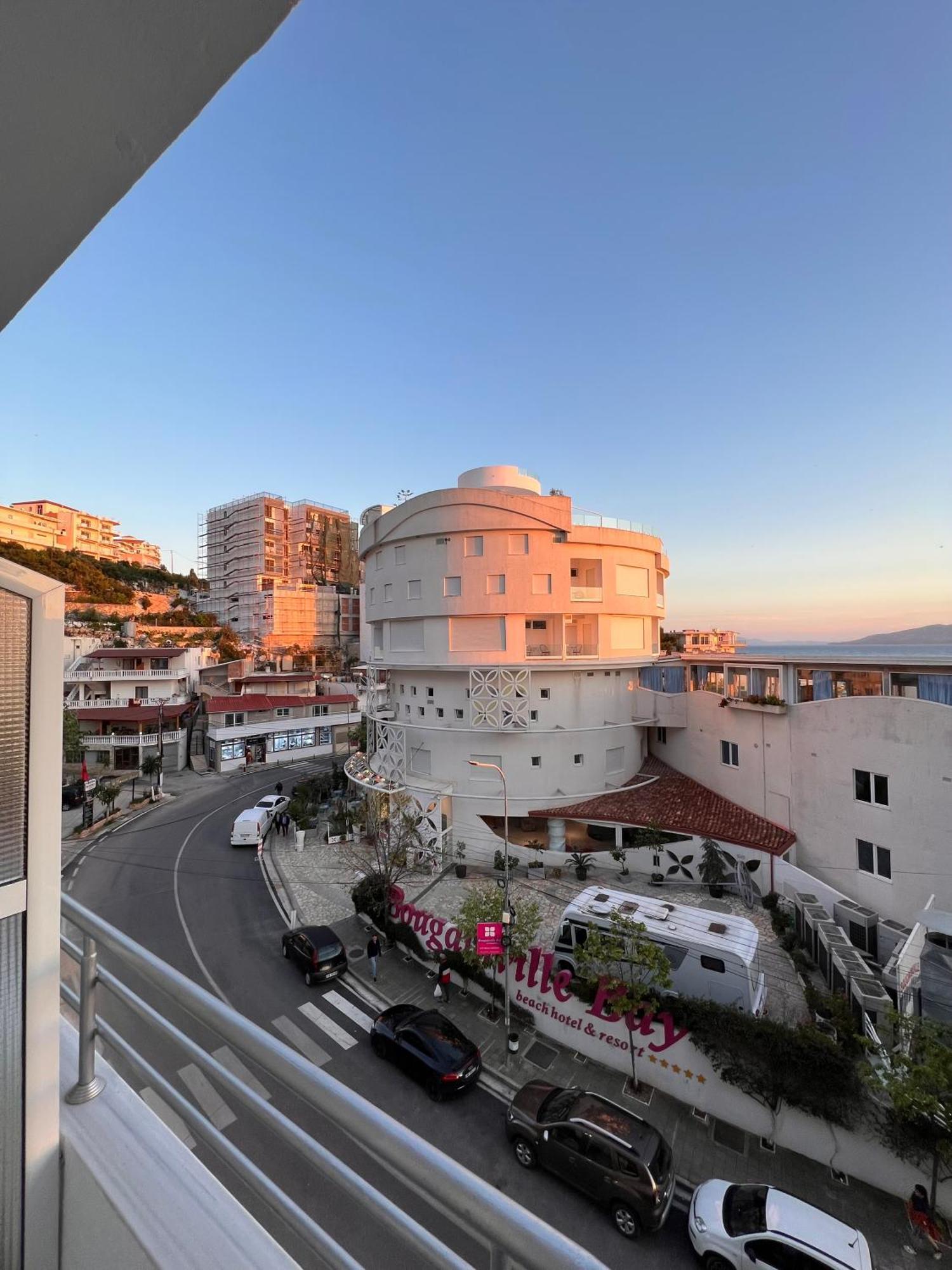 Gjoka Apartments, In Front Of Bougainville Bay Sarandë Rom bilde