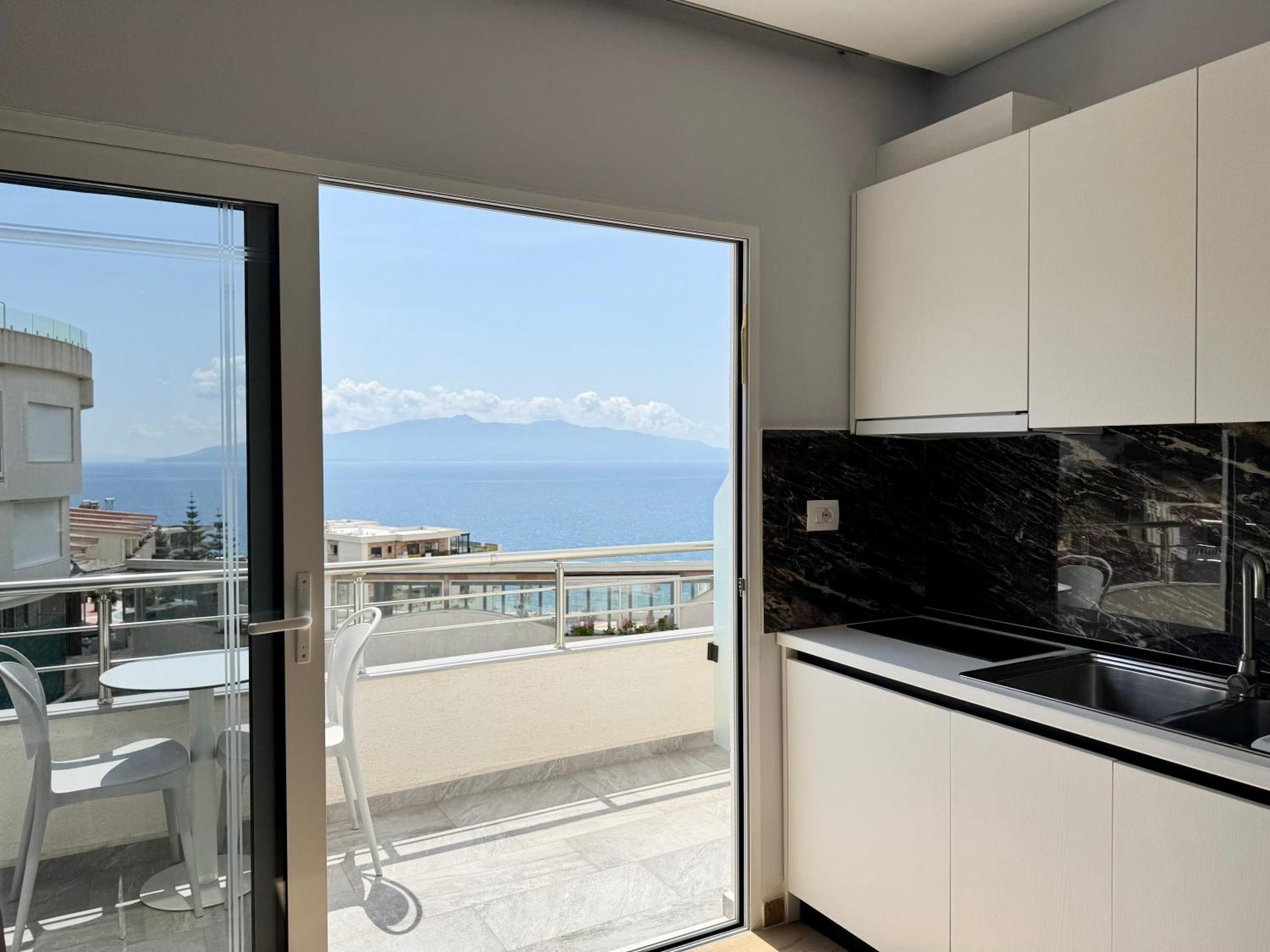 Gjoka Apartments, In Front Of Bougainville Bay Sarandë Eksteriør bilde