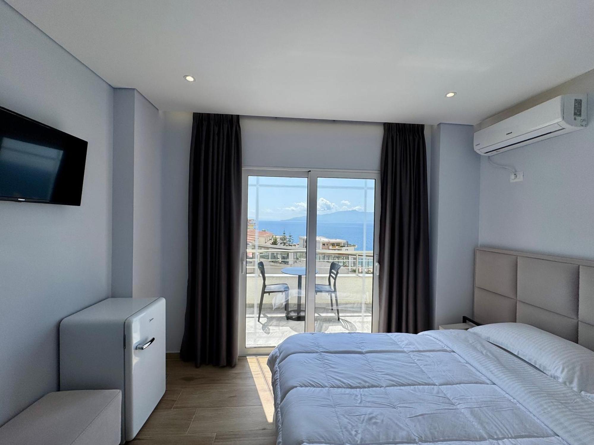 Gjoka Apartments, In Front Of Bougainville Bay Sarandë Rom bilde